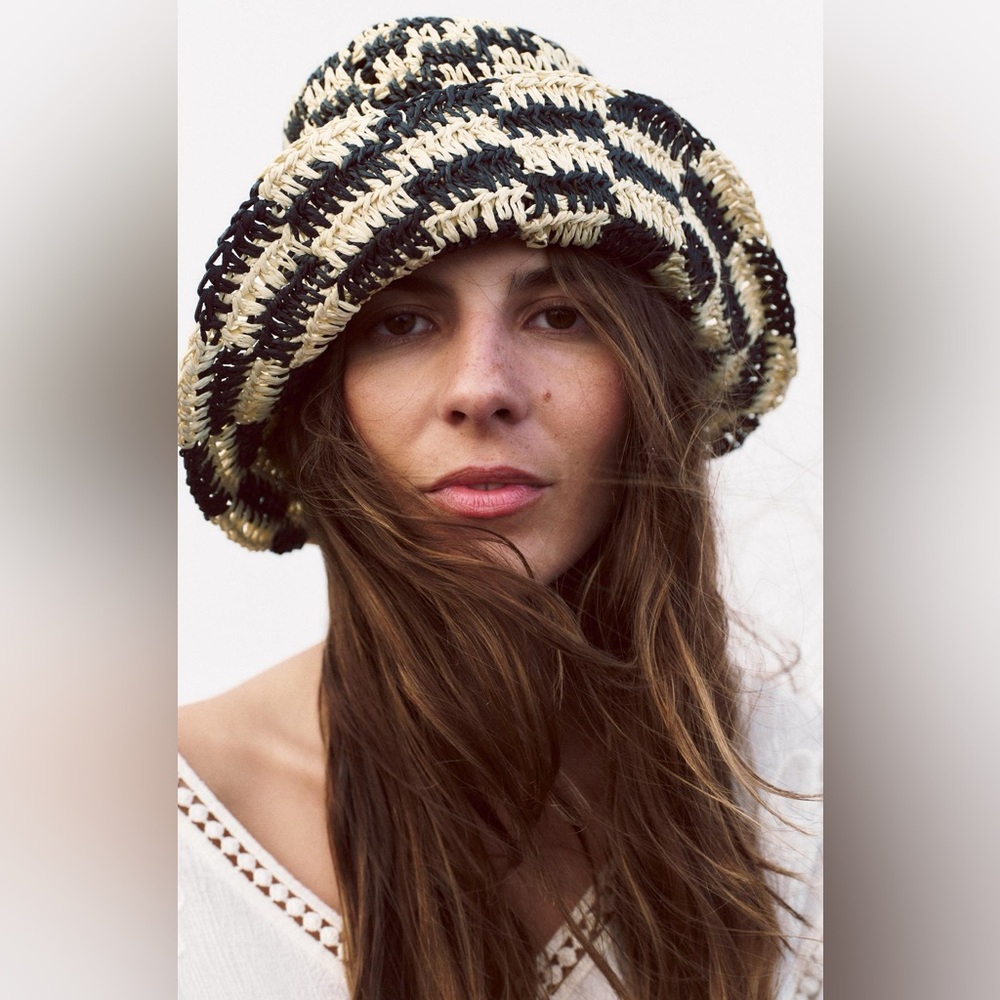 Zara CHECKERED BUCKET HAT - Size Small - NWOT